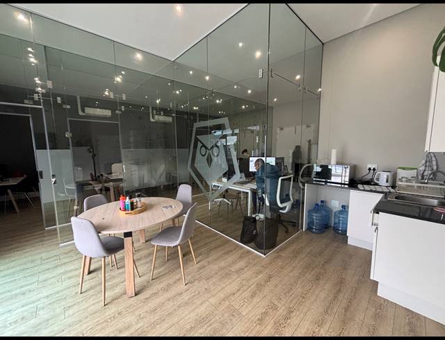 85M² OFFICE TO LET IN PAARDEVLEI